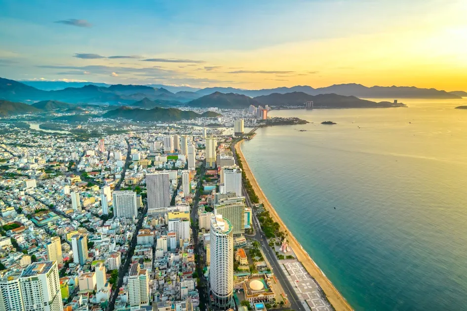 Bất Động Sản Cao Cấp Ven Biển Là Gì?